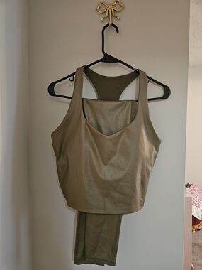 Fabletics active wear set